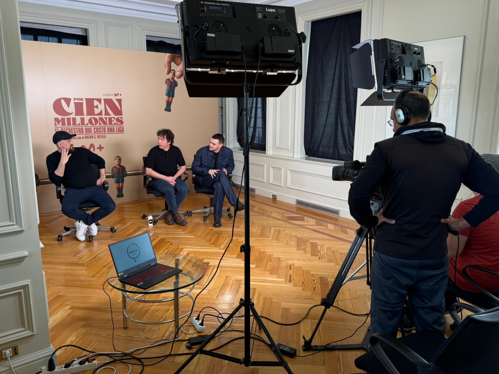 Fotograma de Por cien millones en Movistar Plus+