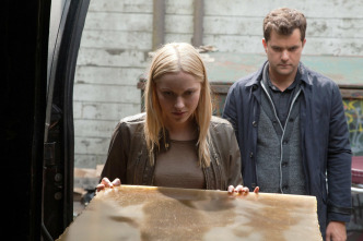 Imagen de Fringe (Al límite) (T5): Ep.1 Unificador de pensamiento transiliente, modelo 11 - 8