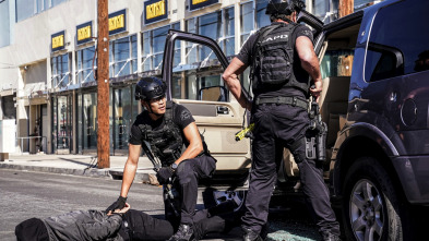 Imagen de S.W.A.T.: Los... (T5): Ep.7 Conserva la fe - 5