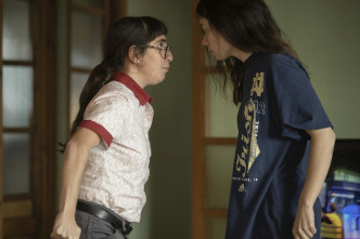 Imagen de Fácil (T1): Ep.3 ¿Yo antes era normal? - 1