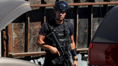 Imagen de S.W.A.T.:  Los... (T6): Ep.6 Jaque mate - 5