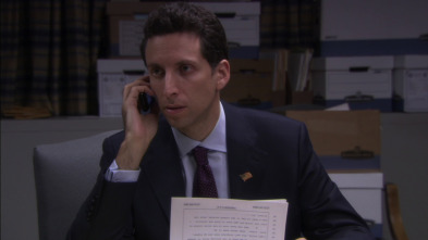 Imagen de Daños y... (T3): Ep.3 El vuelo es a las 11:08 - 2