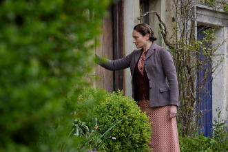 Imagen de Todas las... (T4): Ep.6 El frente doméstico - 7