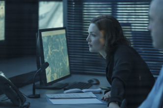 Imagen de The Capture (T1): Ep.3 Buscatrufas - 3