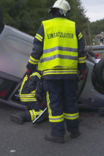 Imagen de A8, emergencia en... (T1): Ep.9 - 1