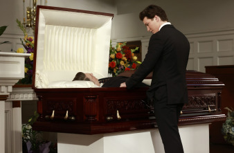 Imagen de El joven Sheldon (T7): Ep.13 Funeral - 12