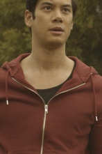 Imagen de Legacies (T3): Ep.7 Sí, es un leprechaun de verdad - 1