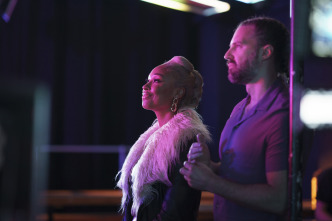 Imagen de Ambición y mentiras (T1): Ep.2  - 3