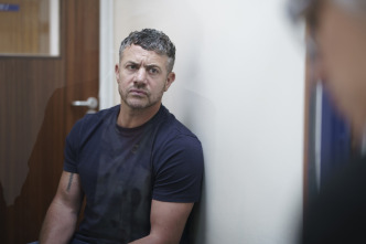 Imagen de Ambición y mentiras (T1): Ep.2  - 5