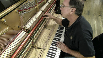 Imagen de Así se hace: Pianos verticales, banderas, aspiradoras para húmedo y seco, y hachas medievales - 2