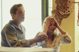 Imagen de So Long, Marianne (T1): Ep.6 Regreso a Hydra - 14