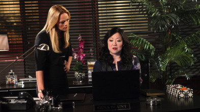 Imagen de Divina de la muerte (T4): Ep.8 Escapada laboral - 5