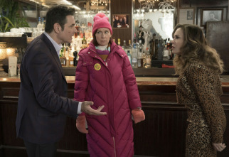 Imagen de Elsbeth (T2): Ep.14 Escenas desde un restaurante italiano - 5