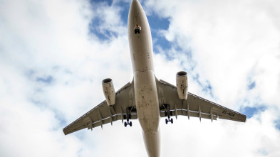 Imagen de Dentro del aeropuerto...: Bajo presión - 4