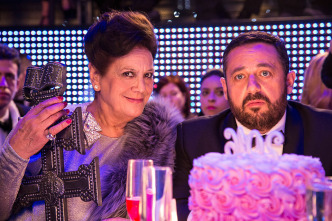 Mi gran noch, Alex de la Iglesia,Raphael, Mario Casas, Pepón Nieto, Blanca Suárez, Luis Callejo, Santiago Segura, Carlos Areces, Enrique Villén, Jaime Ordóñez, Tomás Pozzi, Terele Pávez , Carolina Bang, Ana Polvorosa, Luis Fernández, Antonio Velázquez, Carmen Ruiz, Marta Castellote, Marta Guerras, Ignatius Farray, Toni Acosta, Carmen Machi, Hugo Silva, comedia, noche vieja, gamberra