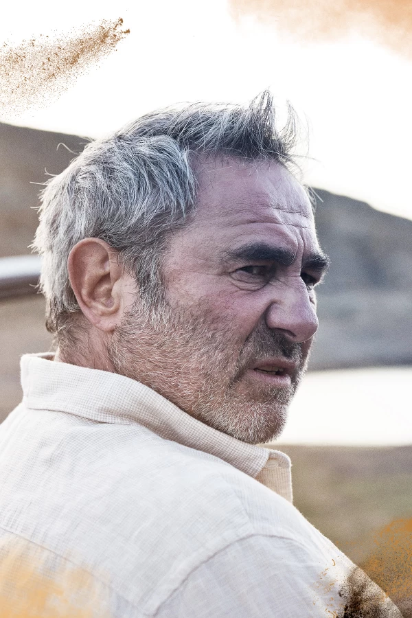 Sergi López es Luìs, el padre