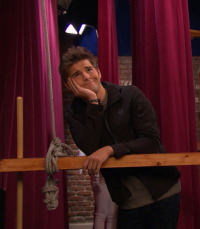 Los Thundermans. T3.  Episodio 16: Bésame, Nate