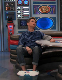 Henry Danger. T5.  Episodio 17: A tope con los topos