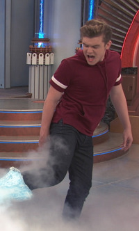 Henry Danger. T5.  Episodio 32: La Bota de Theranos