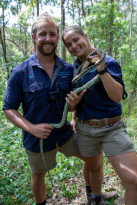 Australia: cazadores de serpientes. T2.  Episodio 1: Tira y afloja