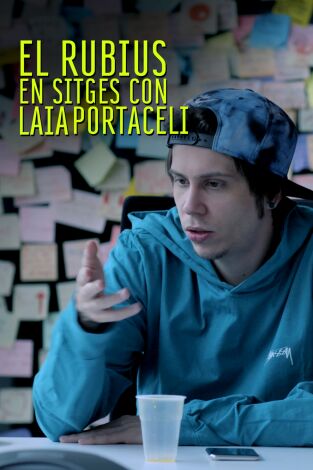 El Rubius en Sitges con Laia Portaceli