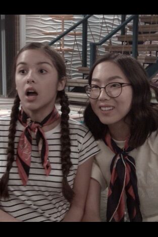 Bizaardvark. T(T3). Bizaardvark (T3): Ep.4 Flipo. ¡Guau!