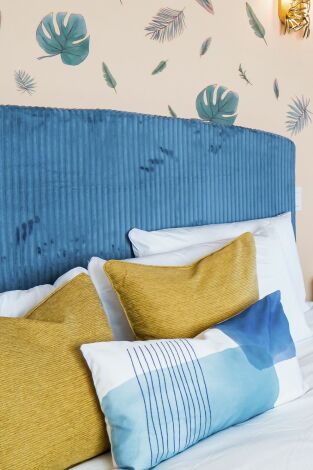 100 Day Dream Home: Beachfront Hotel. 100 Day Dream Home:...: Registro de entrada