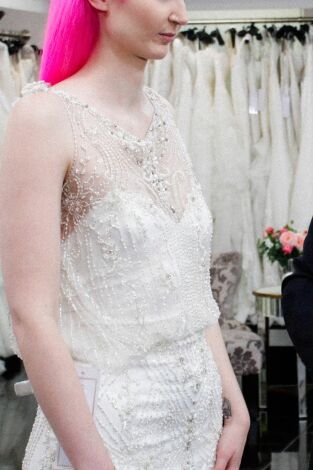 ¡Sí, quiero ese vestido! UK. T(T3). ¡Sí, quiero ese... (T3): Hermanas