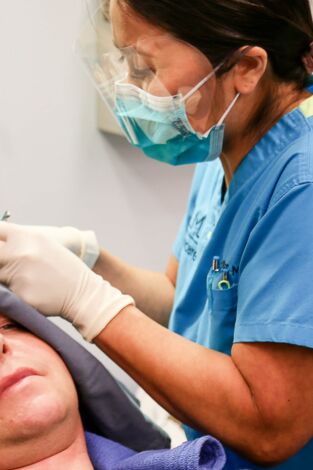 La doctora Lee. La doctora Lee: Huevos lipoma