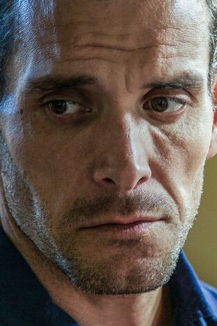 Un asesino en la familia. Un asesino en la familia: Cuchillos desesperados