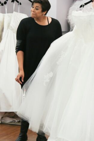 Novias curvy. T(T1). Novias curvy (T1): La niña de papá