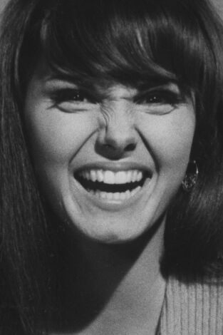 Playboy al descubierto. Playboy al...: En 1968, la actriz Victoria Vetri se convierte en la Playmate del año.  Cuando Charles Manson asesin