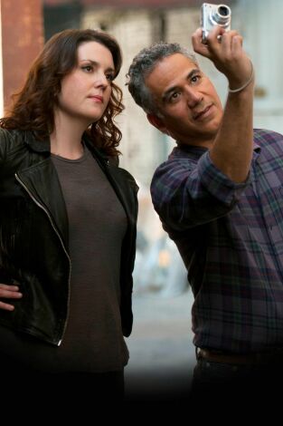 Togetherness. T(T1). Togetherness (T1): Ep.6 Fantasma encadenado