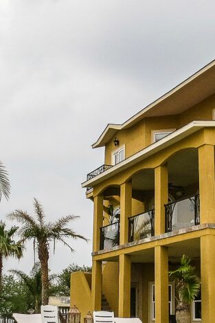 Quiero vivir en la playa. T(T1). Quiero vivir en... (T1): Castillos en la arena