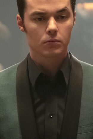 Pennyworth. T(T2). Pennyworth (T2): Ep.1 La pesada corona