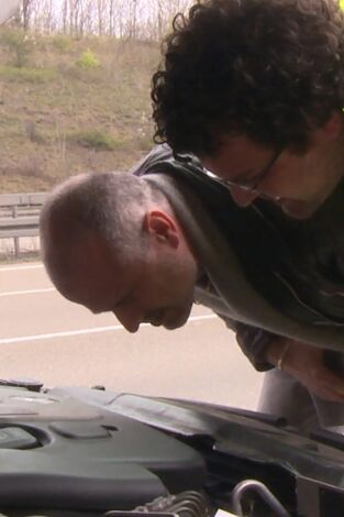 A8, emergencia en la autopista. T(T3). A8, emergencia en... (T3): Ep.2