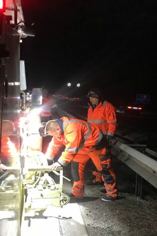 A8, emergencia en la autopista. T(T3). A8, emergencia en... (T3): Ep.4