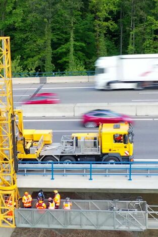 A8, emergencia en la autopista. T(T4). A8, emergencia en... (T4): Ep.16