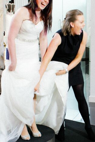 ¡Sí, quiero ese vestido! UK. T(T1). ¡Sí, quiero ese... (T1): Mamá y la tía malvada