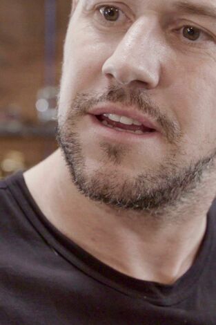 Ant Anstead Master Mechanic. T(T1). Ant Anstead... (T1): Licencia para asar