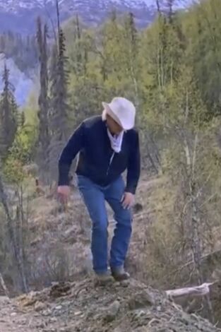 Sobrevivir en lo salvaje, Season 7. T(T7). Sobrevivir en lo... (T7): Accidentado camino a casa