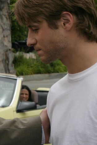 The O.C.. T(T2). The O.C. (T2): Ep.1 The Distance