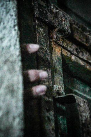 Destinos malditos con Zak Bagans. T(T1). Destinos malditos... (T1): La fortaleza del mal