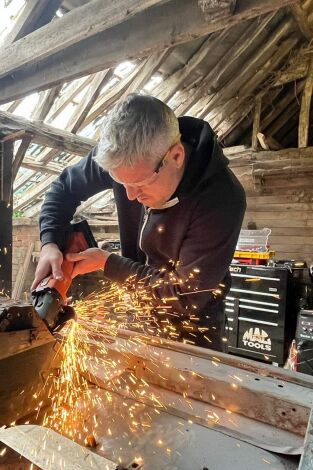 Ant Anstead: Born Mechanic. T(T1). Ant Anstead: Born... (T1): Land Rover: un favorito paor terminar