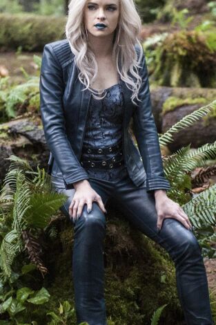 The Flash. T(T2). The Flash (T2): Ep.14 Huida de Tierra-2