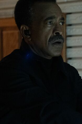 El pacificador. T(T2). El pacificador (T2): Ep.2 Más vale águila en mano...