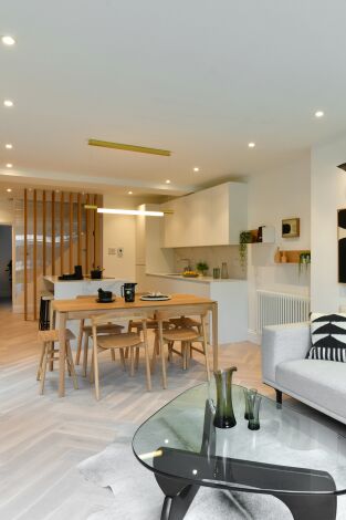 Casa vieja, hogar nuevo de George Clark. Casa vieja, hogar...: Bromley