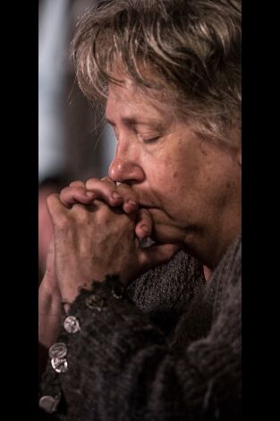 Lambs of God. T(T1). Lambs of God (T1): Ep.2 La sangre del Edén