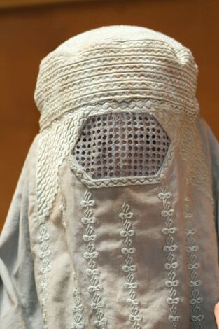 Un burka por amor. T(T1). Un burka por amor (T1): Ep.2 