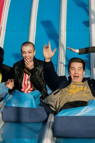 Pitch Perfect: Bumper In Berlin. T(T1). Pitch Perfect:... (T1): Ep.4 Streicheleinheit
